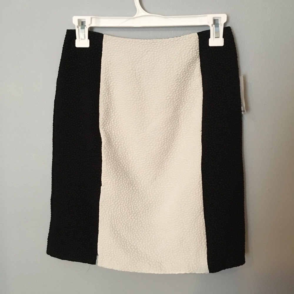 Kensie black and white pencil skirt